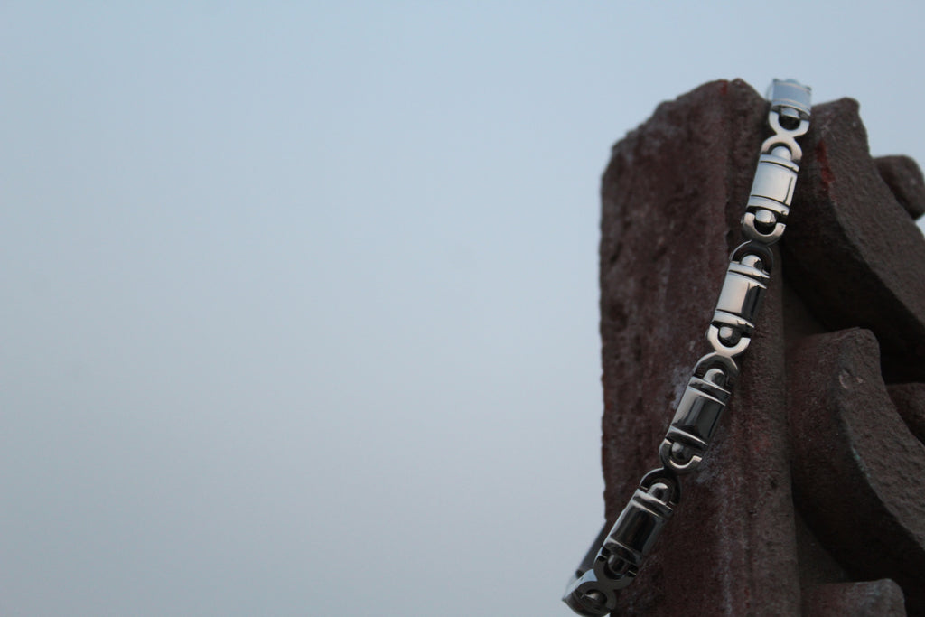 Polished Steel Executive Vibe